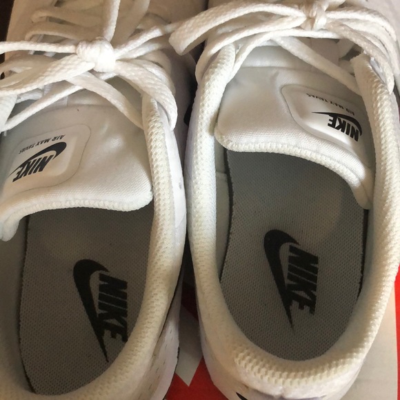 Sneakers - Picture 6 of 6